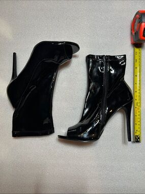 Black Patent Peep-Toe Stiletto Ankle Boots - sz10